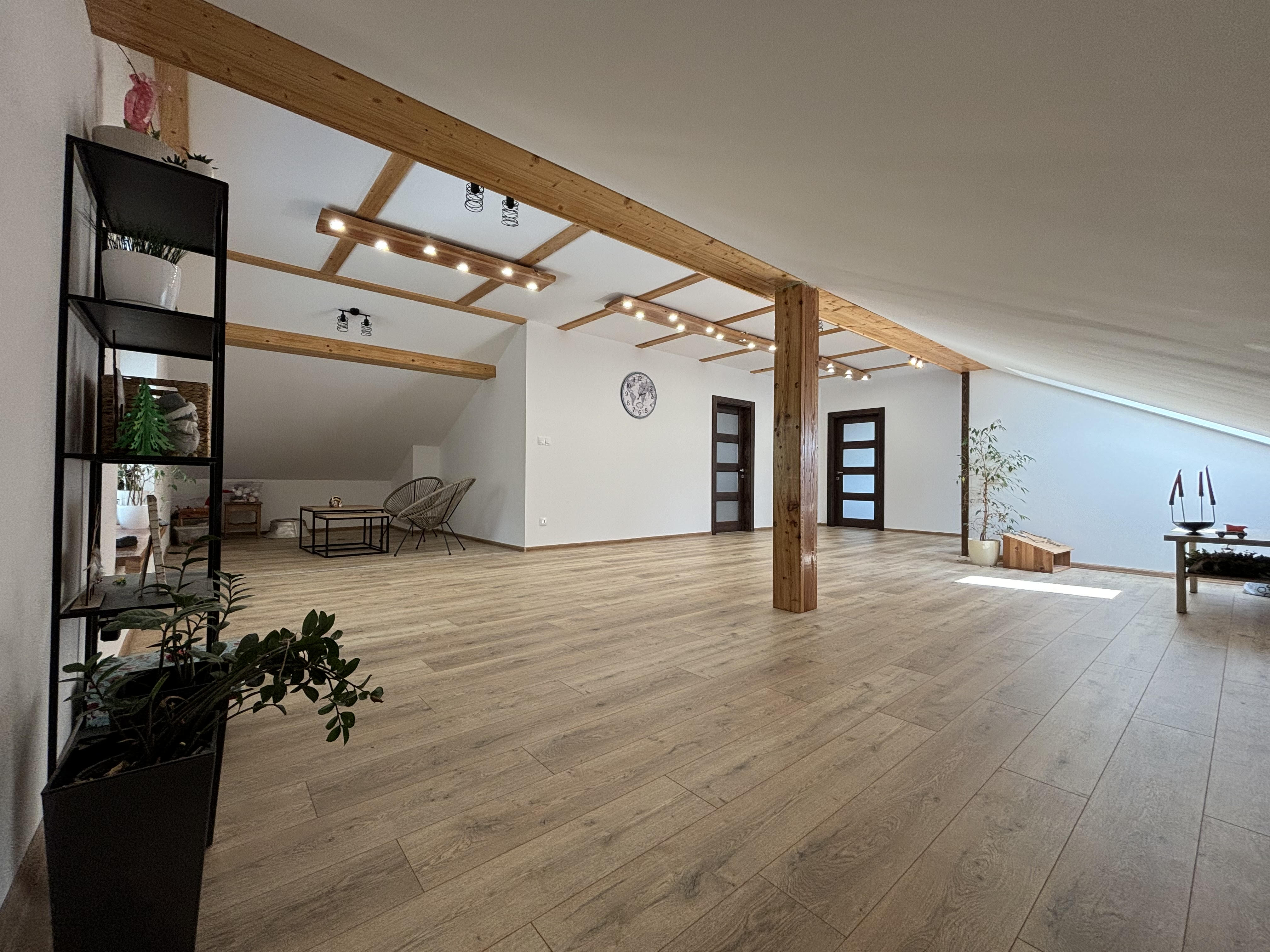  MODERNÝ  RODINNÝ DOM V OBCI RAKÚSY, 1457m2
