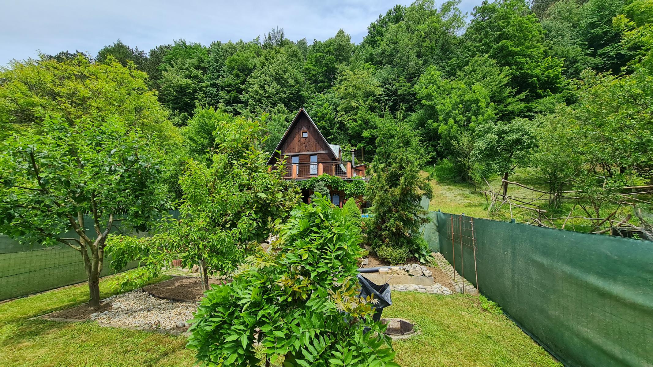PRIPRAVUJEME DO PONUKY - Murovaná chata pod lesom, Stráža