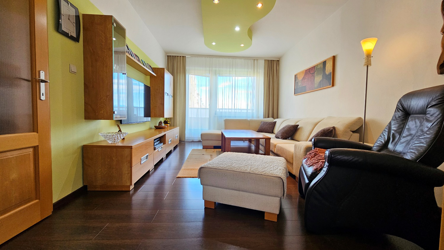 Veľký 4-izbový byt pri Lesoparku, lodžia, Žilina - Vlčince, Cena: 790€ s energ/mes