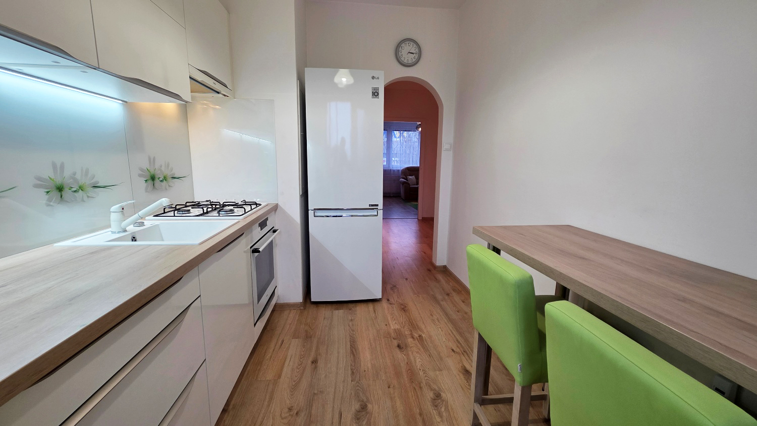 Krásne zariadený byt, kino na skok: 2 izby, loggia, Žilina - Solinky, Cena: 650€ s energ a inter/mes