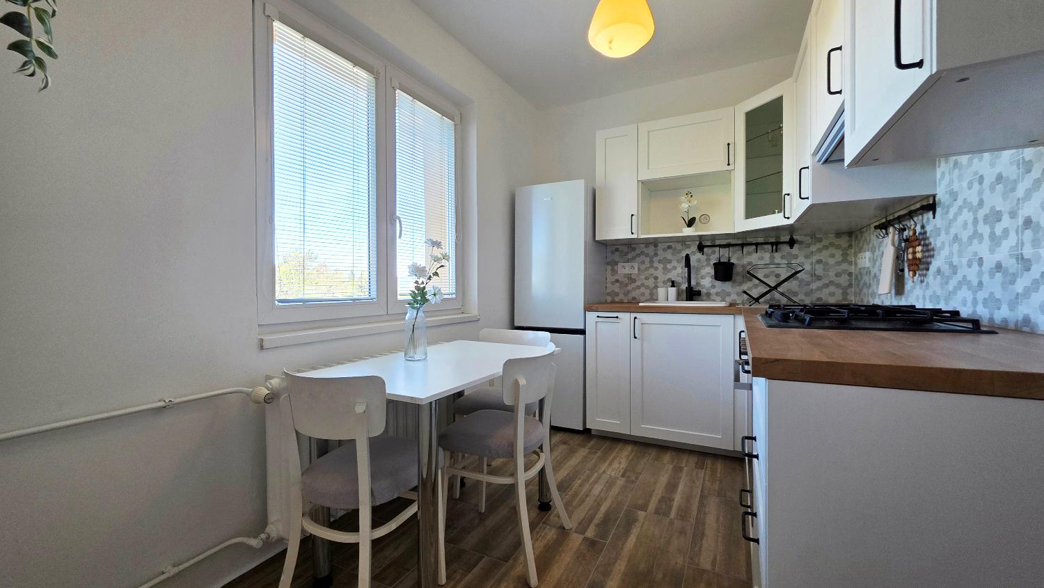 Po rekonštrukcii 2026: zariadený 2-izbový byt s balkónom, Žilina - Hliny VII, Cena: 680€